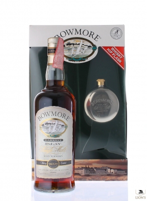 Bowmore Darkest With Hip Flask 