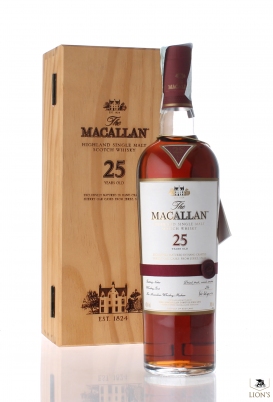 Macallan 25 years old Sherry Oak wood box